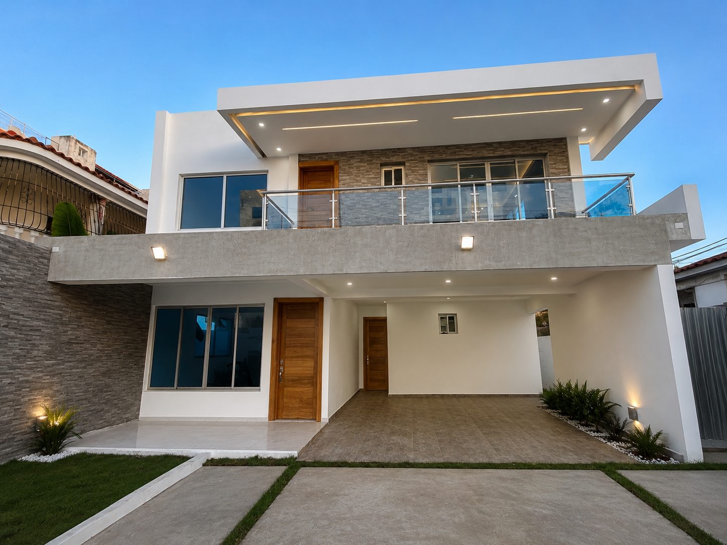 Residencia con volado iluminado